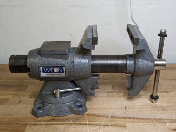 Wilton Multi-Purpose Bench Vise w/ Rotating Head 5-1/2" Jaw Width 28824