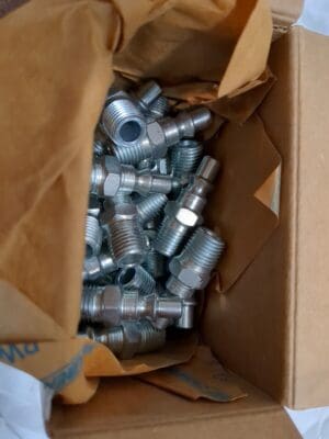 PARKER box of 30ct Pneumatic Hose Coupling: 1/4-18" Thread ARO Interchange A2C