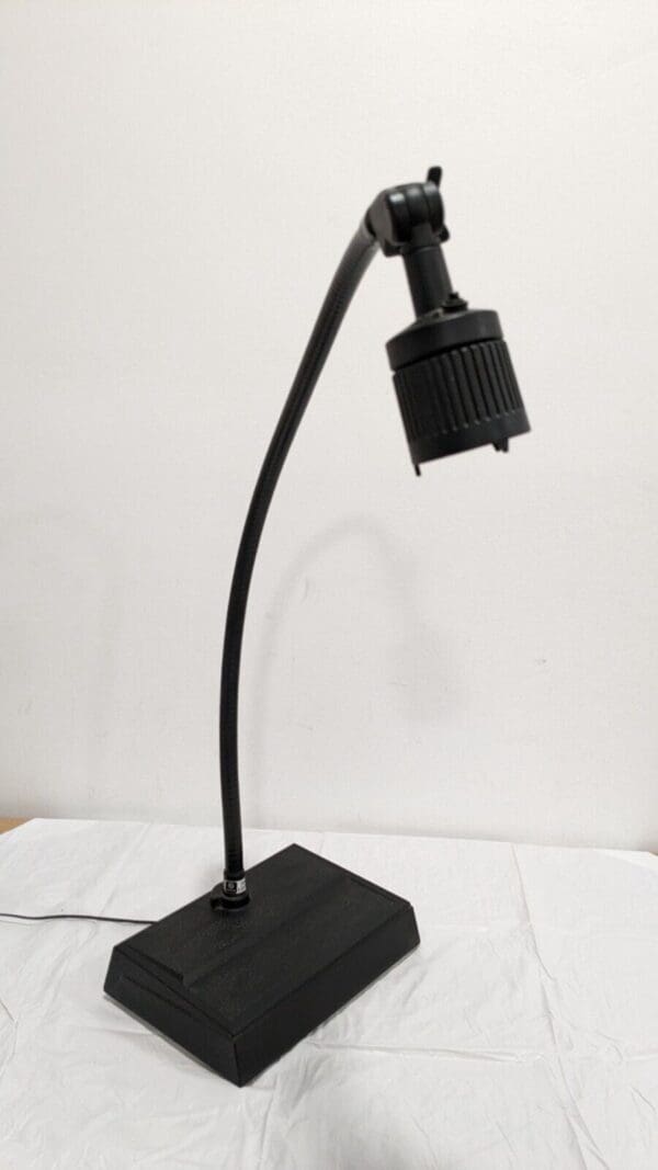 DAZOR Task Light Halogen 20W Desk Base w/Flexible Gooseneck Arm 6330