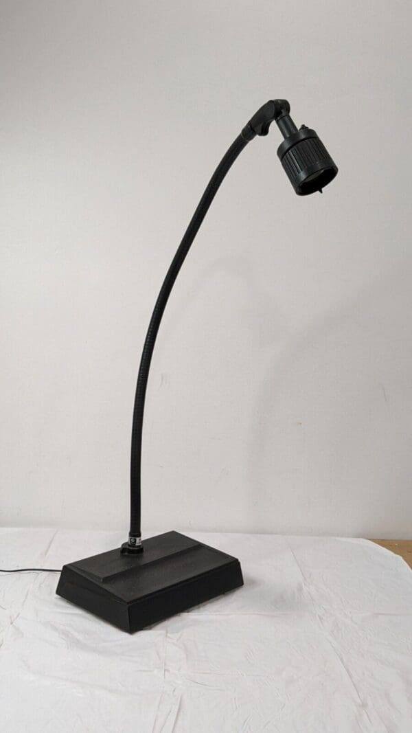 DAZOR Task Light Halogen 20W Desk Base w/Flexible Gooseneck Arm 6330