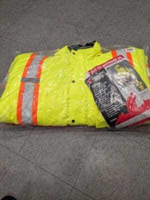 MCR Safety Double Insulated Rip Stop Poly/PU, Class 3 Jacket Sz 4XL VT38JHX4