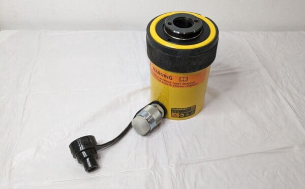 ENERPAC 20 Ton Hollow Plunger Hydraulic Cylinder Single-Acting RCH202 DAMAGED