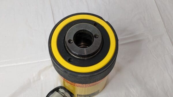 ENERPAC 20 Ton Hollow Plunger Hydraulic Cylinder Single-Acting RCH202 DAMAGED