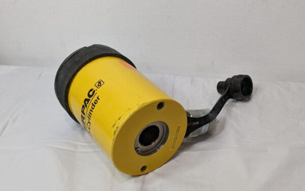 ENERPAC 20 Ton Hollow Plunger Hydraulic Cylinder Single-Acting RCH202 DAMAGED