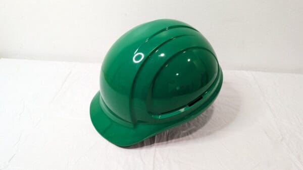 Honeywell North Zone N10 Hard Hats 4-Point Suspension Green QTY 11 N10040000