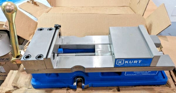 Kurt Machine Vise Horizontal Stationary Base 6" Jaw Width X 9" Jaw Opening HD691