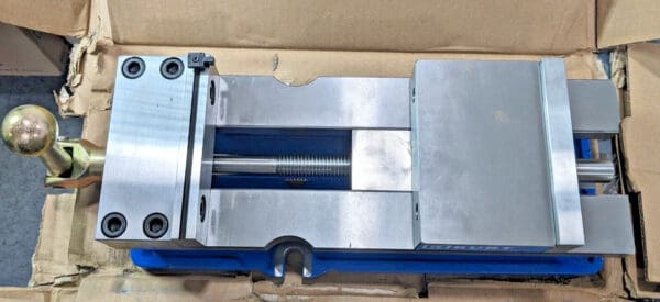 Kurt Machine Vise Horizontal Stationary Base 6" Jaw Width X 9" Jaw Opening HD691