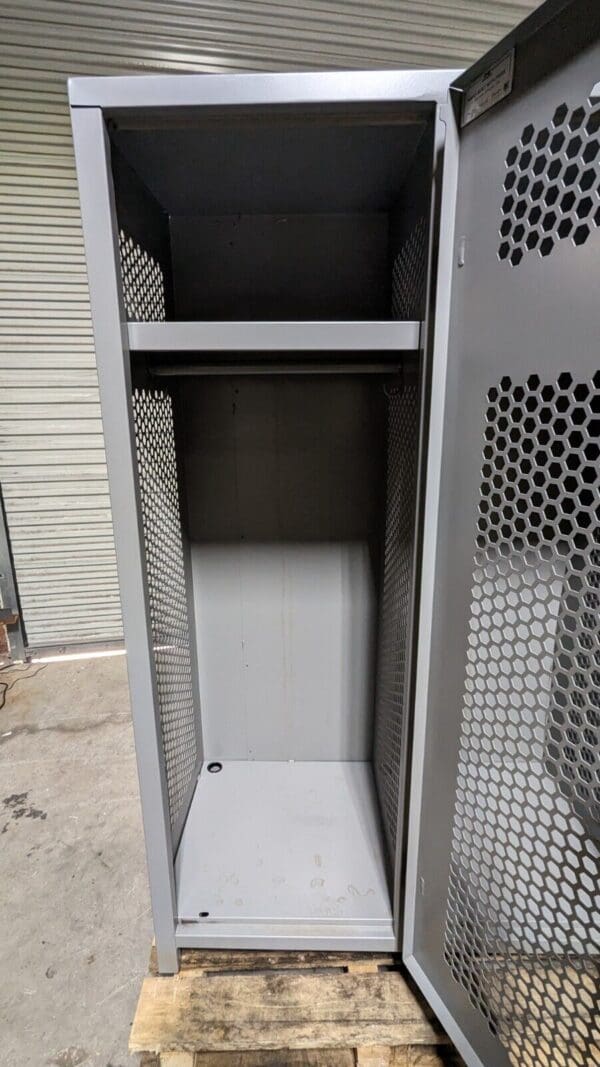 Strong Hold 66-3H-24-1T-L Industrial Storage Locker 14-Ga. Steel 75 x 72 x 24