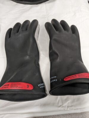 Salisbury Rubber Linesman Gloves Class 0, 11" Long, Size L E011B/9