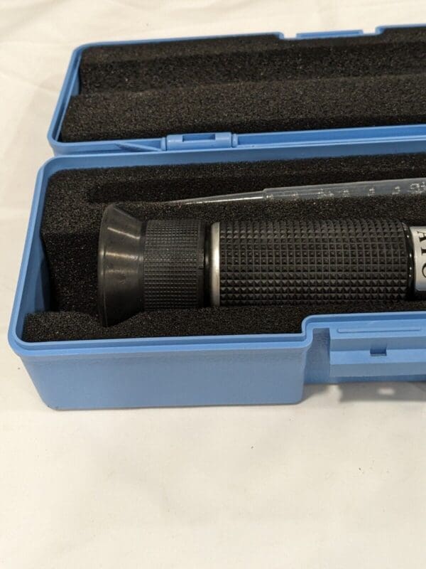 Portable Handheld Refractometer - 0 to 20% Brix HT112ATC