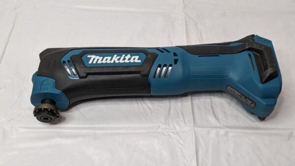 Makita 12V max CXT Lithium-Ion Cordless Multi-Tool (TOOL ONLY) MT01Z