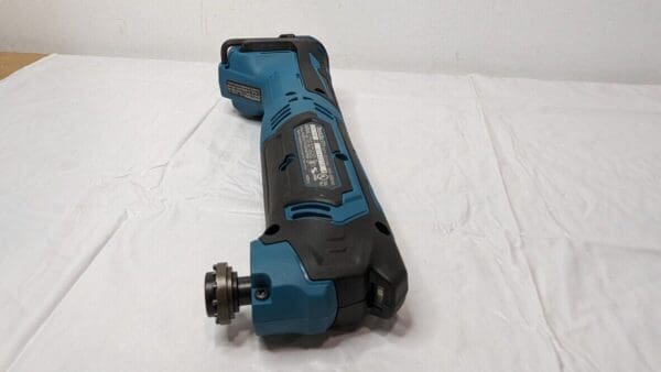 Makita 12V max CXT Lithium-Ion Cordless Multi-Tool (TOOL ONLY) MT01Z