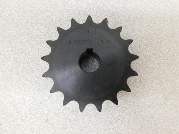 Tsubaki Finished Bore Sprocket 17 Tooth 1/2" Chain Pitch Chain Size 40B17F-5/8