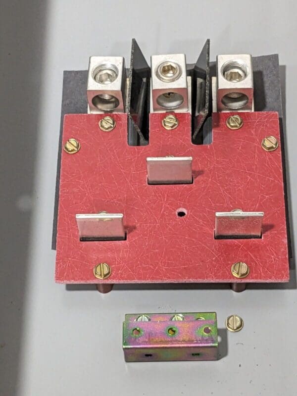 Challenger 200 Amp 240 Volt Circuit Breaker Enclosure - En48 S3-225N