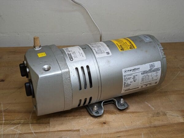 Gast Rotary Vane Vacuum Pump 1/4 HP 220-240v 0523-101Q-G588DX Parts / Repair