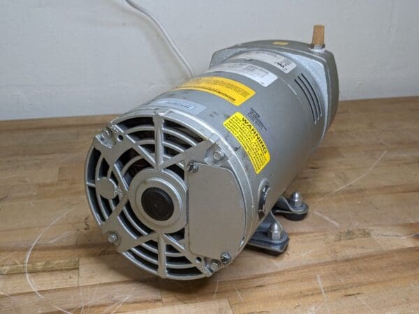 Gast Rotary Vane Vacuum Pump 1/4 HP 220-240v 0523-101Q-G588DX Parts / Repair