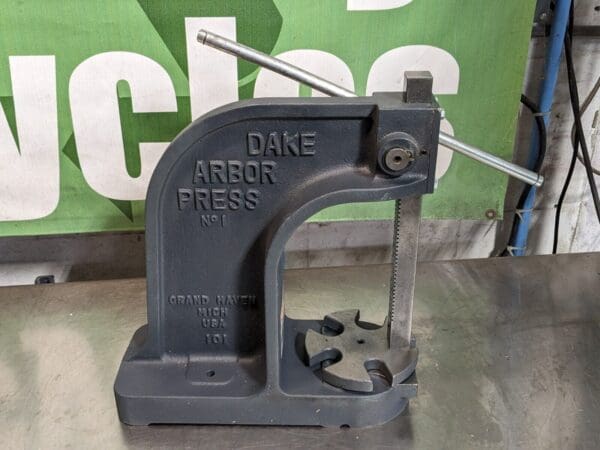 Dake Single Leverage Manual Arbor Press 3 Ton Max. Pressure 901006