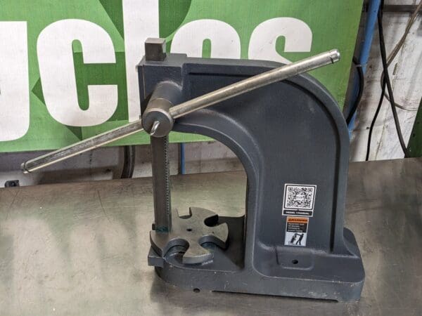 Dake Single Leverage Manual Arbor Press 3 Ton Max. Pressure 901006