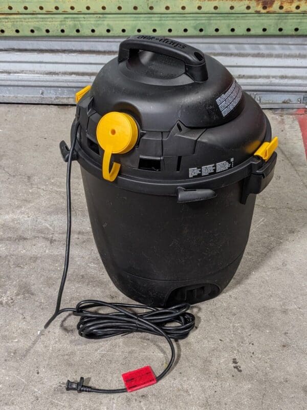 Shop Vac Contractor Wet / Dry Vacuum 12 Gallon 5.5 HP 120v 96271