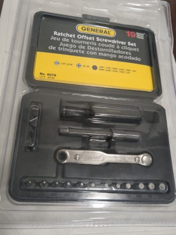 General Tools Nineteen-Piece Ratchet Offset Screwdriver Set 8078