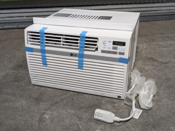 LG Window Air Conditioner AC Unit 8000 BTU 340 Sq. Ft. 115v 6.2 Amp LW8016ER