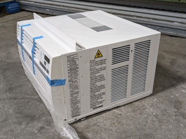 LG Window Air Conditioner AC Unit 8000 BTU 340 Sq. Ft. 115v 6.2 Amp LW8016ER