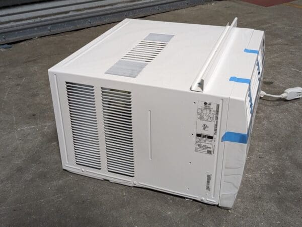 LG Window Air Conditioner AC Unit 8000 BTU 340 Sq. Ft. 115v 6.2 Amp LW8016ER