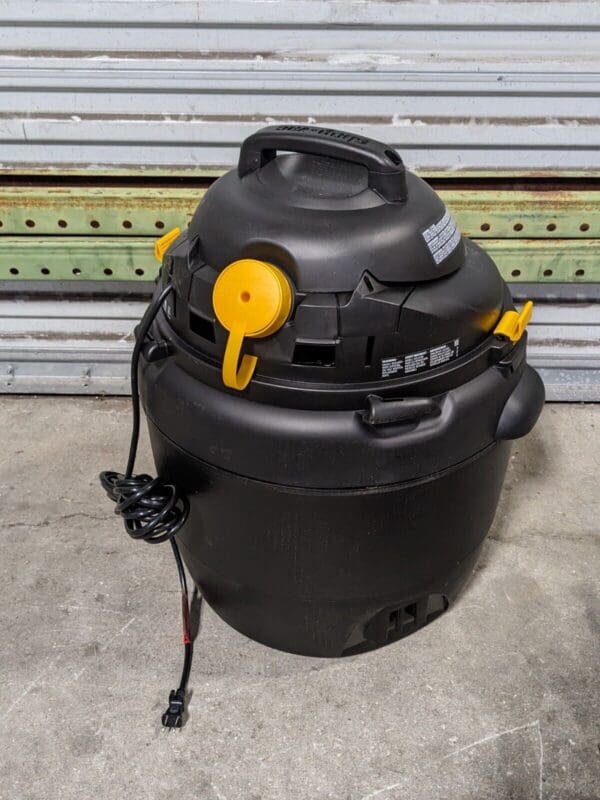 Shop Vac Contractor Series Portable Wet / Dry Vacuum 18 Gal. 6.5 HP 115v