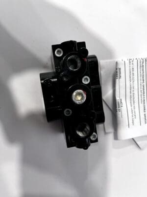 ARO/Ingersoll 1/4" Inlet x 1/4" Outlet Body Ported Solenoid Air Valve