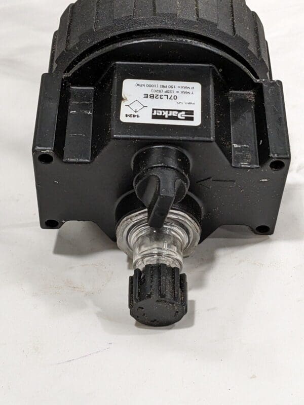 PARKER Standard Compressed Air Lubricator: 1/2" Port, NPT Ends 07L32BE