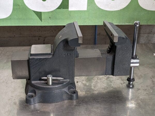 Wilton Shop Bench Vise w/ Swivel Base 6" Jaw Width 6" Opening Capacity 63302