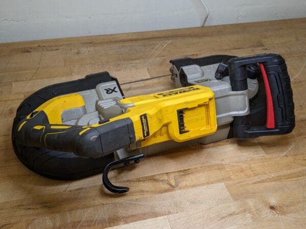 Dewalt 5" Cordless Portable Bandsaw 20V MAX 490 SFPM DCS376 Parts / Repair