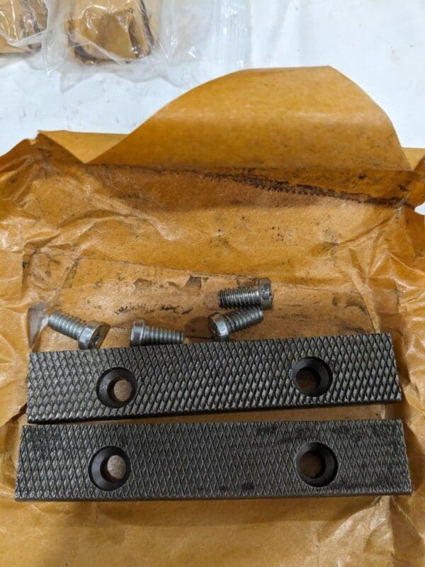 Record Replacement Jaw Plates And Screws For Number-3 Qty 3 3-D