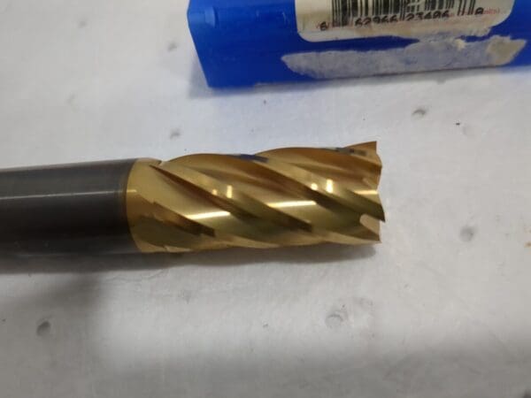 ROBBJACK Square End Mill 5/8" Dia 6 Fl Solid Carbide 1-1/4" LOC ST-630-20-T