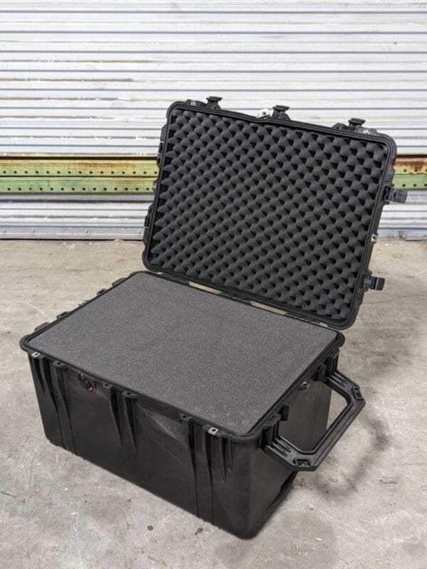 Pelican 1660 Protector Hard Case w/ Foam 31" x 23" x 19" Parts / Repair