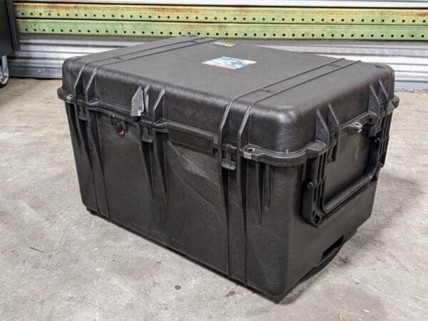 Pelican 1660 Protector Hard Case w/ Foam 31" x 23" x 19" Parts / Repair