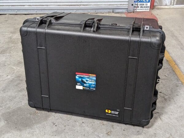 Pelican 1660 Protector Hard Case w/ Foam 31" x 23" x 19" Parts / Repair