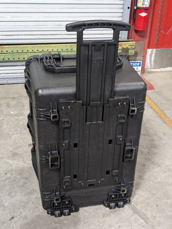 Pelican 1660 Protector Hard Case w/ Foam 31" x 23" x 19" Parts / Repair