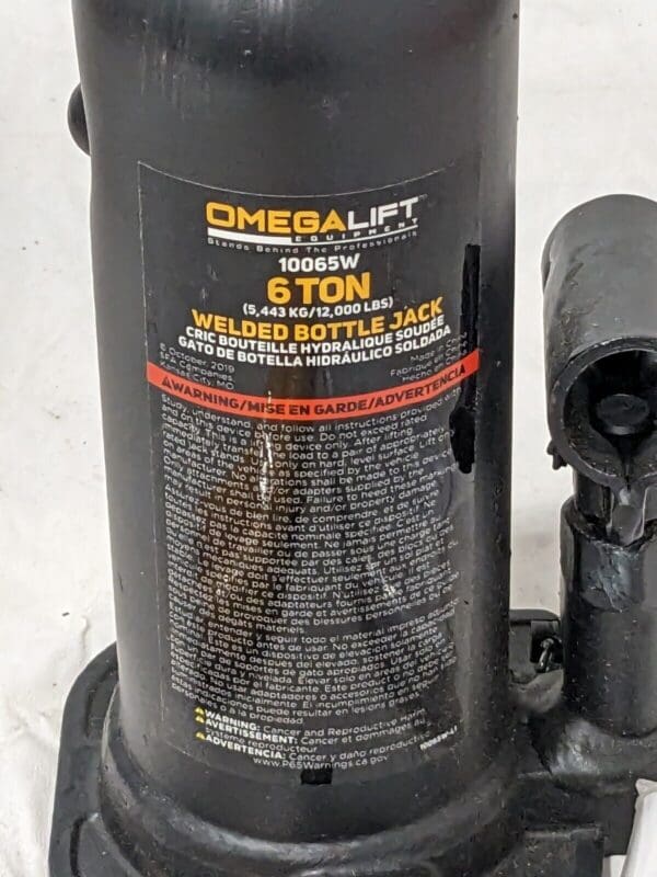 OMEGA LIFT EQUIPMENT 6 Ton Capacity Hydraulic Bottle Jack 10065W