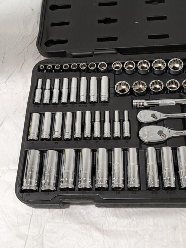 GEARWRENCH Combination Hand Tool Set: 76 Pc, Mechanic's Tool Set 80948