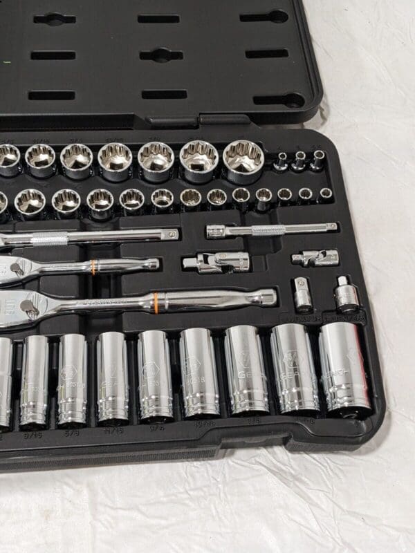 GEARWRENCH Combination Hand Tool Set: 76 Pc, Mechanic's Tool Set 80948