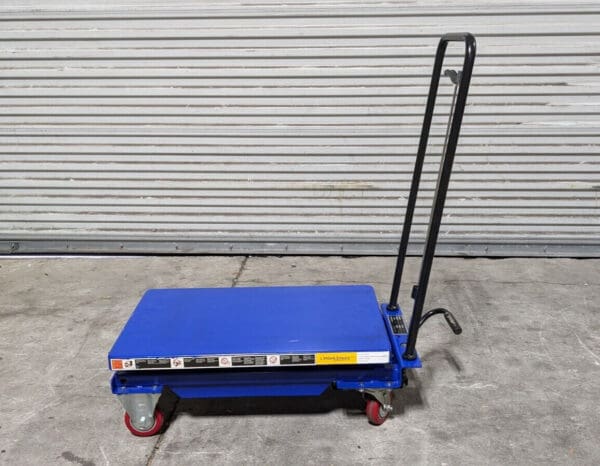 WorkSmart Hydraulic Scissor Lift Cart 440 lb. Capacity 27" x 17" Platform