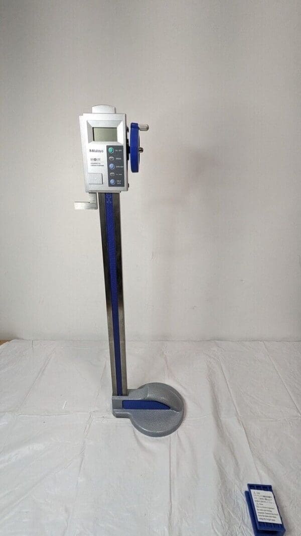 Mitutoyo ABS Digimatic Height Gauge W/O Scriber 0 to 18" HDS-H18" C 570-413