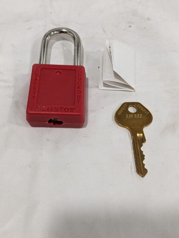 Master Lock Red Safety Lockout Padlock Locks Keyed Diff. Qty 6 410RED