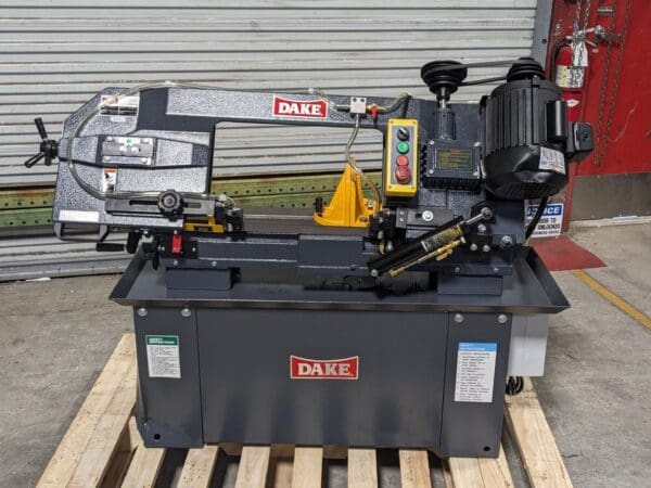 Dake Horizontal Bandsaw 7 x 12 Capacity 98 - 328 FPM 1 HP 110v 1 Ph SE912