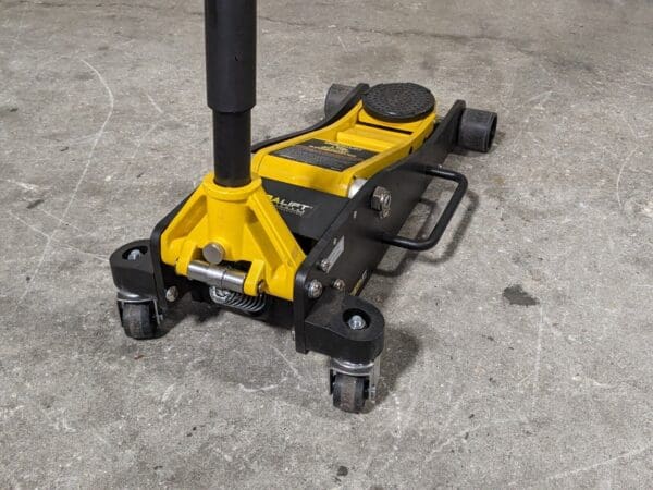 Omega Lift Magic Lift Aluminum Hydraulic Service Jack 3 Ton Capacity 26030