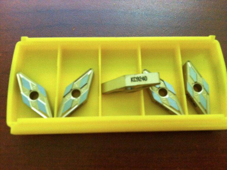 Kennametal Carbide Inserts VNMG60412UP Grade KC9240 #3403927 1 Box of 5