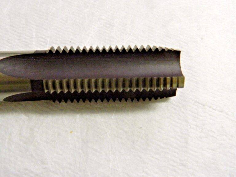 Hertel Hand STI Tap HSS Bright 1-8 UNC H6 4FL Plug Chamfer 07683204