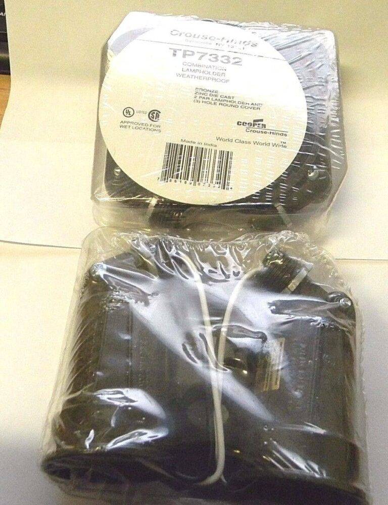 Crouse-Hinds Noncorrosive Weatherproof Lamp Holders 3 Outlet Round Qty. 2 TP7332