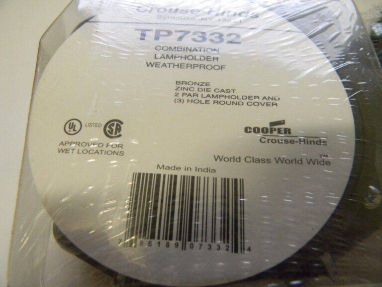 Crouse-Hinds Noncorrosive Weatherproof Lamp Holders 3 Outlet Round Qty. 2 TP7332
